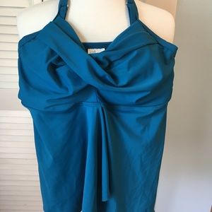 Swimsuits for All flyaway tankini top